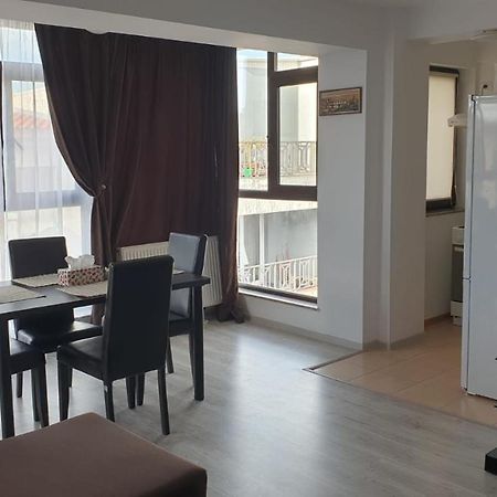 Apartament Lulu Mamaia Nord, 3 Minute De Plaja Năvodari Buitenkant foto