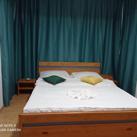 Apartament Lulu Mamaia Nord, 3 Minute De Plaja Năvodari Buitenkant foto