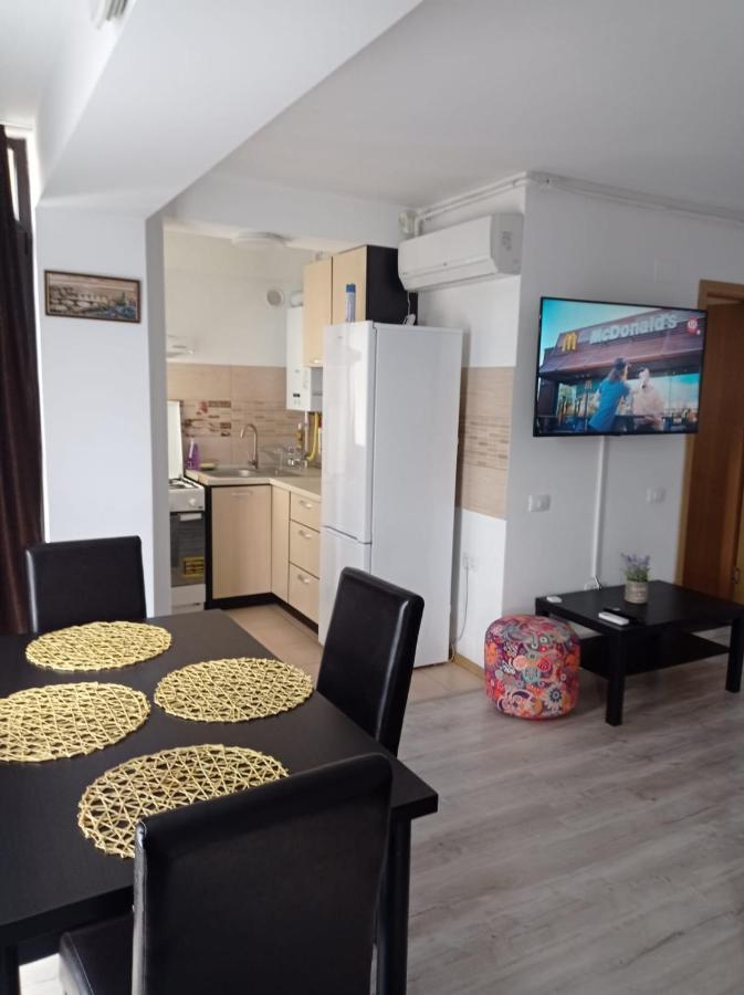 Apartament Lulu Mamaia Nord, 3 Minute De Plaja Năvodari Buitenkant foto